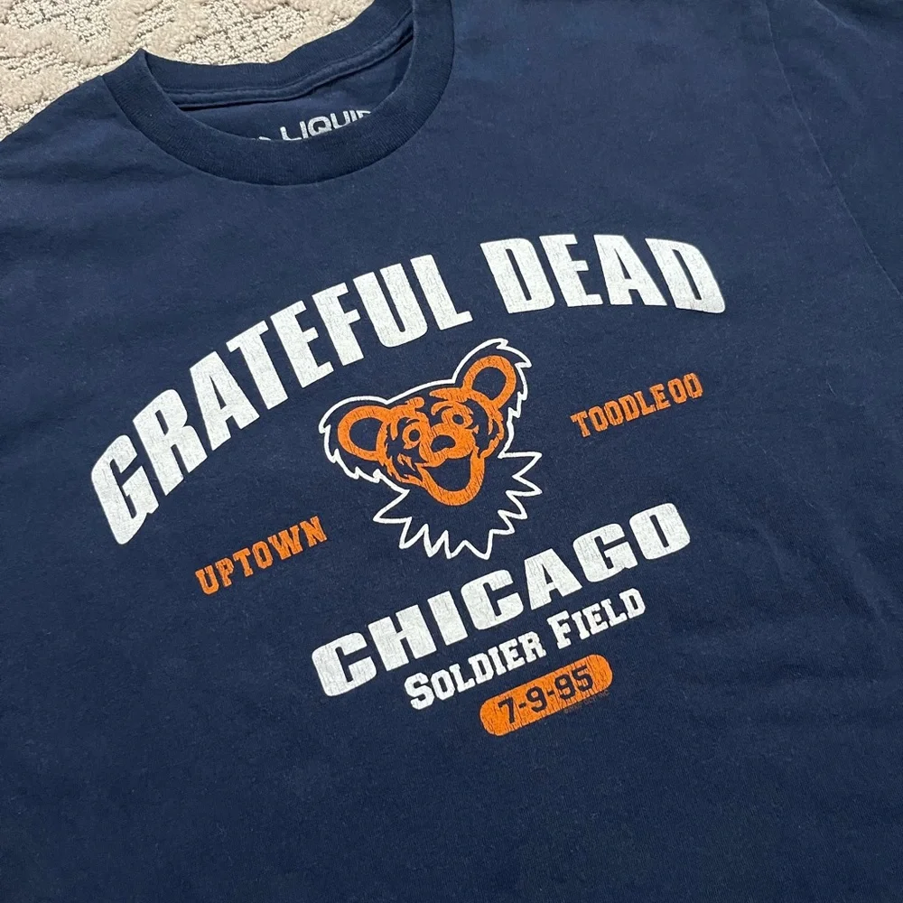 🎸 '22 Grateful Dead Band Chicago Bears Steal Face Soldier Field NFL 1995 Tour T - Picture 3 of 11